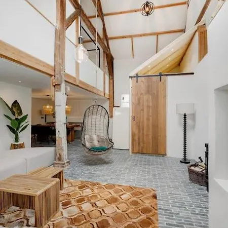 Luxe In Dijkboerderij *