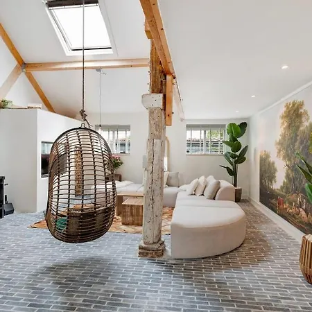 Holiday home Luxe In Dijkboerderij