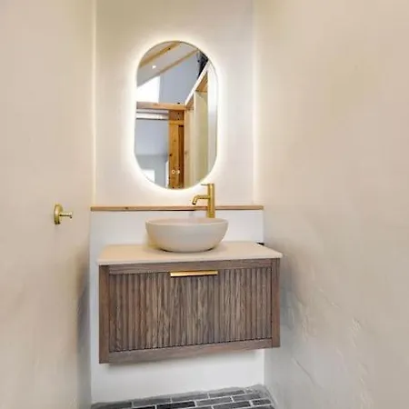 Luxe In Dijkboerderij Holiday home Zuid-Beijerland